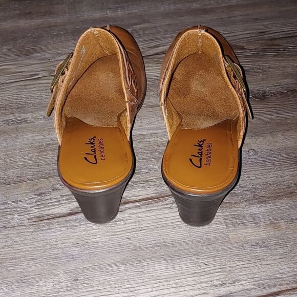 Clarks bendables tan mules clogs Sz 10 EUC - Picture 3 of 6